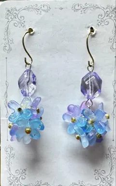 【F24】フラワービーズのハンドメイドピアス/イヤリング