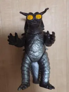 美品 キーラ 1983 日本製 硬質ソフビ ウルトラ怪獣 絶版 - メルカリ