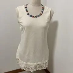 アイボリー 花柄刺繍タンクトップ