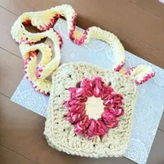 ハンドメイド かぎ編み巾着ポシェット お花モチーフ グラニースクエア