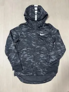 NIKE フルジップパーカー　キッズ150サイズ　黒、グレー