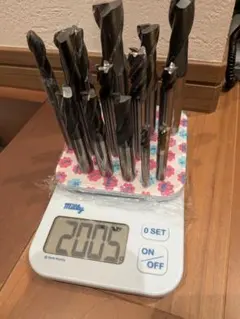 超硬エンドミルスクラップ約3.2Kg - メルカリ