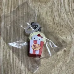 ハローキティ　アメリカンデザイン　めじるしアクセサリー