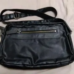 Calvin Klein カルバンクライン ショルダーバッグ ブラック レザーのサムネイル