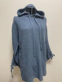 フード付きブルーニット Y2K