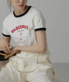 free's mart ロゴプリントリンガーTシャツ