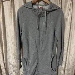 PUMA グレー フード付きパーカー Lサイズ