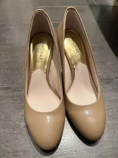 COACHコーチWilla pump スタッズアクセント 8c 25㎝ - メルカリ