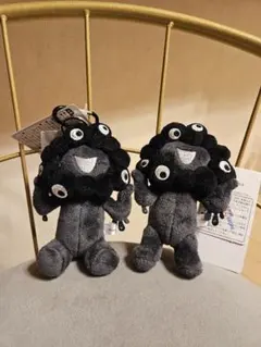 ミャクミャク 座り 立ち キーホルダー ブラック カラビナ付 黒ミャク大阪万博