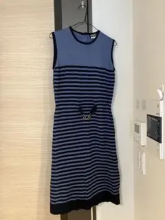 【フェラガモ】ノースリーブひざ丈ワンピース ネイビー/ストライプ ベルト付き