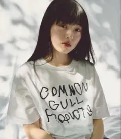 COMMON GULL PRODUCTS 夏の手前のボタン香りTシャツ - メルカリ