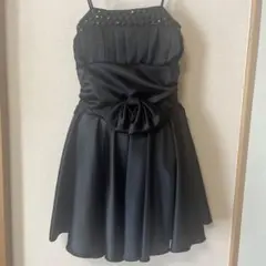 ドレス　黒　ビーズ装飾