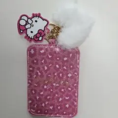 ハローキティ ピンク　ヒョウ柄　ファー付きパスケース