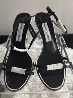 MANOLO BLAHNIK ビジュー サンダル 35 - メルカリ