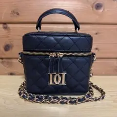 Darich キルティングスクエアミニバッグ