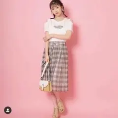 新品ラブトキシック 肩開きTシャツドッキングプリーツワンピース 150cm