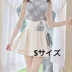 ミシェルマカロン　美脚スカート ホワイト Sサイズのサムネイル