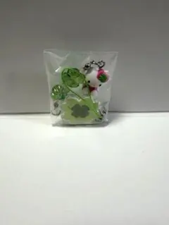 サンリオ　ハローキティ　シークレットクローバーストラップ　むねきゅん平成女