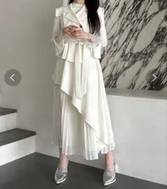 dazzlin アシメプリーツトレンチワンピース オフホワイト XS