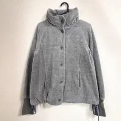 【美品】NIKE ナイキ 中綿ジャケット レディースM グレー 防寒 刺繍ロゴ