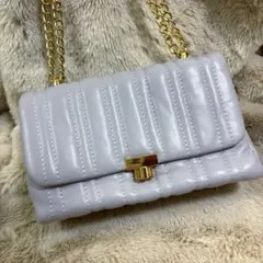 ライトグレー キルティング ショルダーバッグ