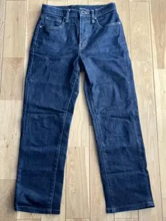 UNIQLO スリムストレートジーンズ
