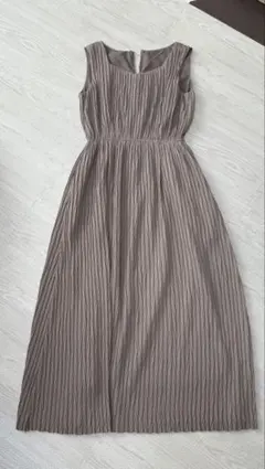 グレーワンピース