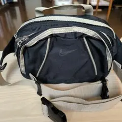 ナイキ　ウェストバッグ　3リットル