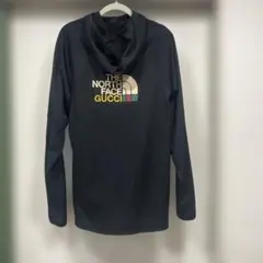 新品タグ付 GUCCI × ノースフェイス コラボブルゾン パーカー ジャケットのサムネイル