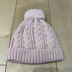ケーブル編みポンポン付きニット帽 ピンク