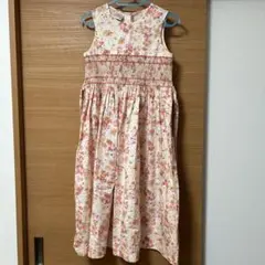 Laura Ashley Girls 花柄スモッキングワンピースのサムネイル