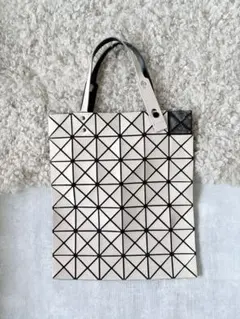 BAOBAO ISSEY MIYAKE トートバッグ 黒 A4 MacBook - メルカリ