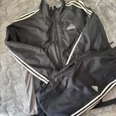 adidas ブラックジャージ上下セット