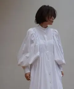 ETRE TOKYO ドロストバルーンワンピース - メルカリ