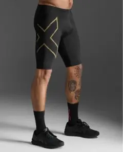 2XU（ツータイムズユー）リアクト ハーフタイツ Mサイズ【試走のみ美品】 2XU（ツータイムズユー）リアクト ハーフタイツ Mサイズ【試走のみ美品