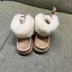 UGG ベビーブーツ　新品　訳ありのサムネイル