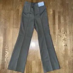 新品タグ付匿名ユニクロUNIQLOイージーフレアパンツXSカーキセンタープレス