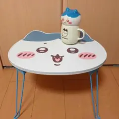 人気 ちいかわのハチワレ　マグカップ・ミニテーブル＋ドーム型クッションセット