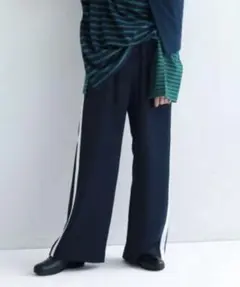 Item thumbnail for item c2976783-2cfc-472e-a6d7-b43fe63950f7