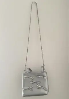 リボンビーズチェーンバッグ シルバー ショルダー 可愛い 韓国っぽ