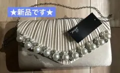 【未使用】　ベージュ プリーツクラッチバッグ