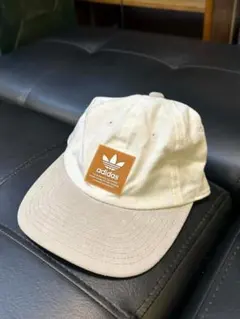 adidas キャップ ホワイト ベージュのサムネイル