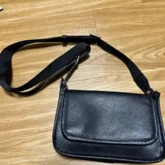 ZARAブラックレザーショルダーバッグ