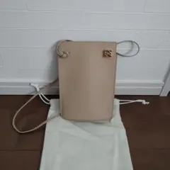 ロエベ　ショルダーバッグ　　スマホショルダー 美品　最終値下げ 2025年最新】ロエベ スマホショルダーの人気アイテム - メルカリ