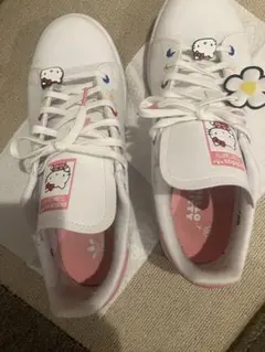 アディダス　スタンスミス　ハローキティ