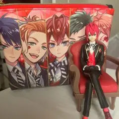 ツイステ　リドル　ポーチとフィギュアセット