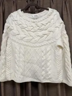 Plantation アイボリー ケーブル編み ニットセーター