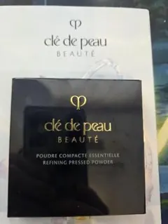 クレドポーボーテ　プードルコンパクトエサンシエル n レフィル サンプル付き