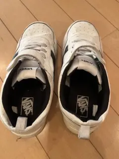 VANS ホワイト ブラック スニーカー ベルクロ付き