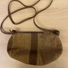 Redwall ショルダーバッグ 918724